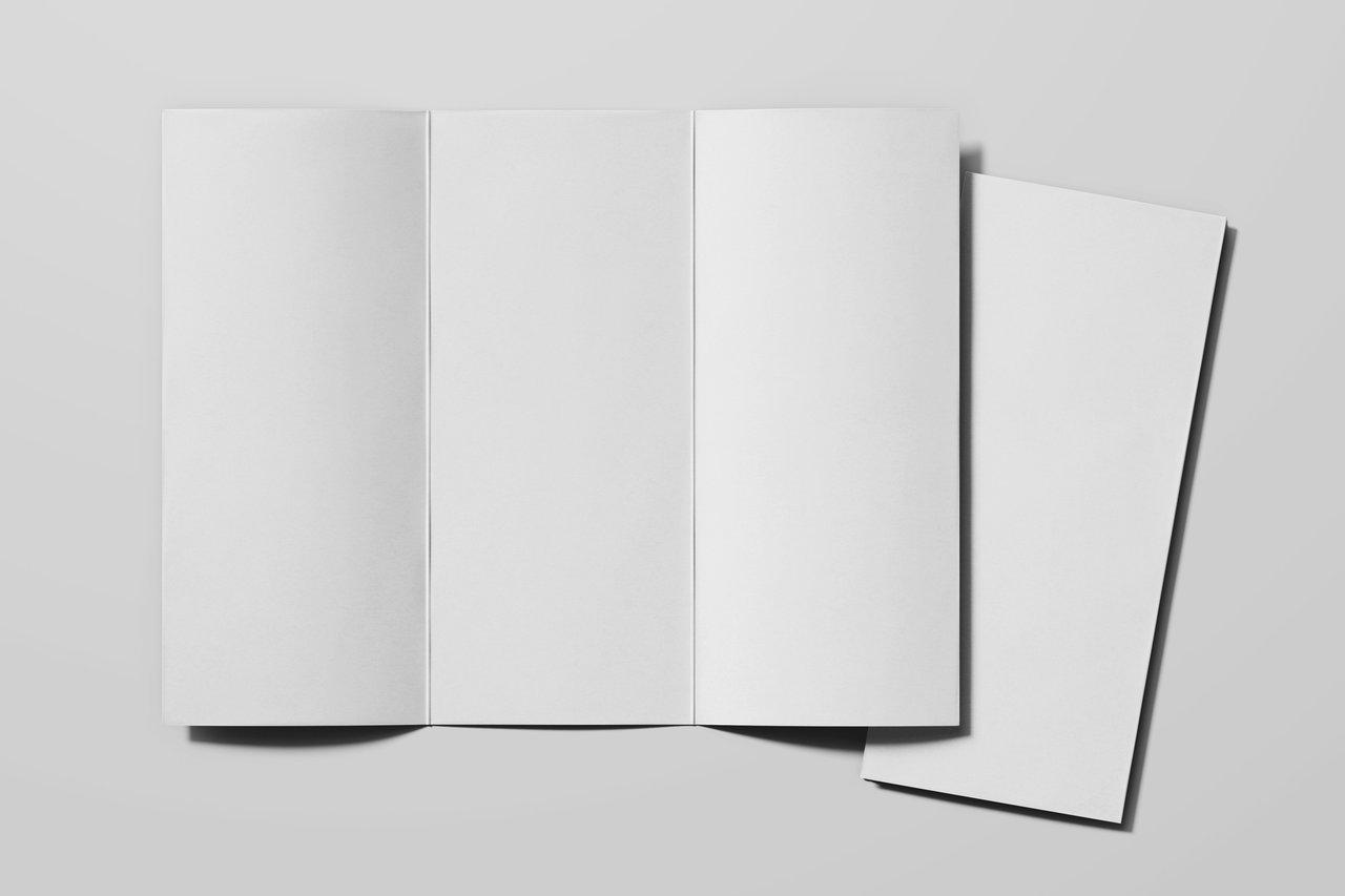 Brochures museum premium, supports print élégants pour promouvoir la nouvelle saison touristique.