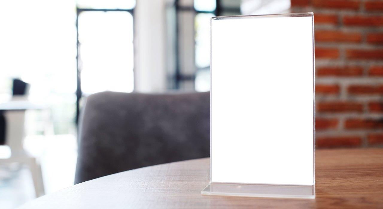 Exemple de flyer personnalisable pour la restauration, idéal pour booster votre visibilité locale.