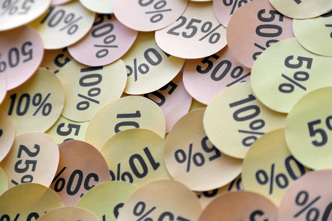 Exemples de printed discount coupons pour le printemps, idéaux pour économiser lors du retour des beaux jours.